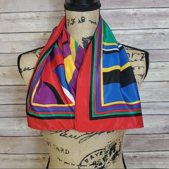 Multicolored Modern Abstract Design Scarf - Picture 3 of 7